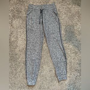 Lululemon Ready to Rulu high rise fleece jogger size 4